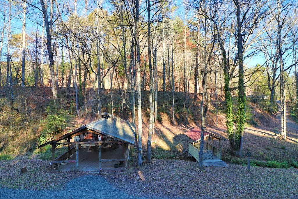 הלן Amazing Cabin Fireplace And Stream #11 מראה חיצוני תמונה
