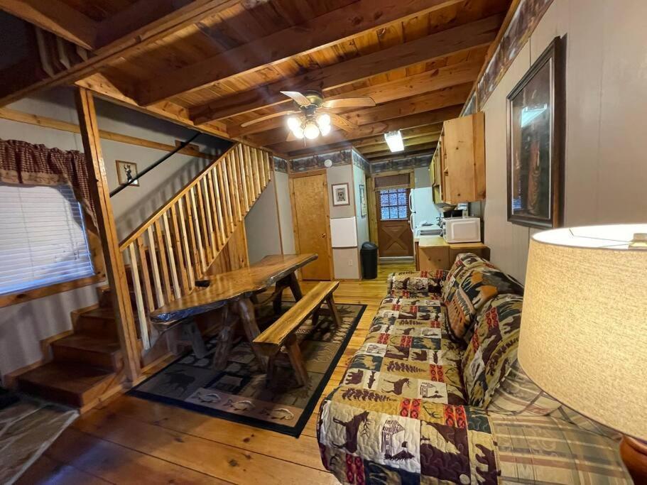 הלן Amazing Cabin Fireplace And Stream #11 מראה חיצוני תמונה