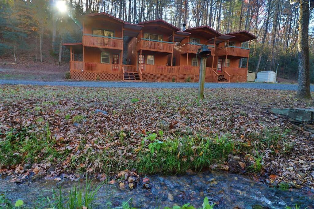 הלן Amazing Cabin Fireplace And Stream #11 מראה חיצוני תמונה